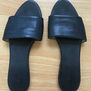 Black Nisolo Isla Slides
